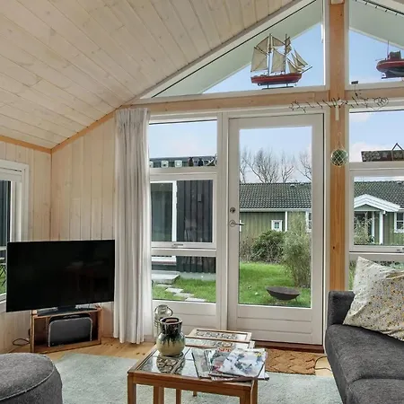 3 Bedroom Lovely In
