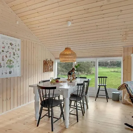 3 Bedroom Lovely In Føllenslev